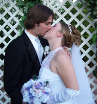 You may now seal your promises with a kiss!